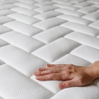 Quel matelas choisir pour les plus de 65 ans ?